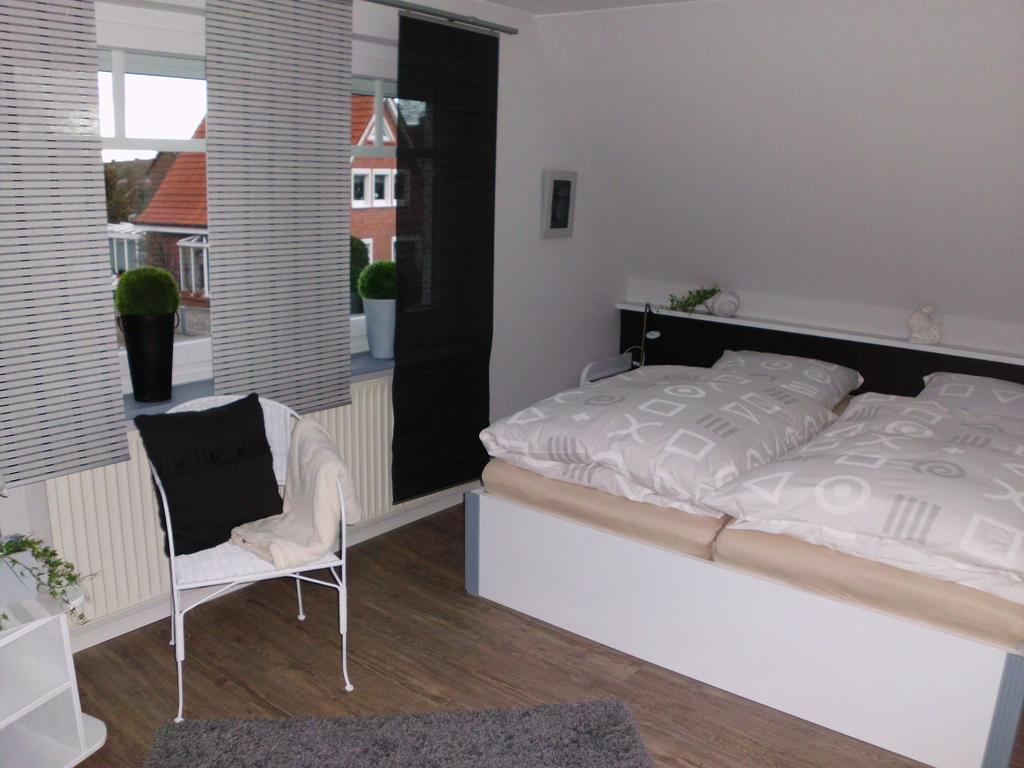 Ferienwohnung Emma Leer Exterior photo